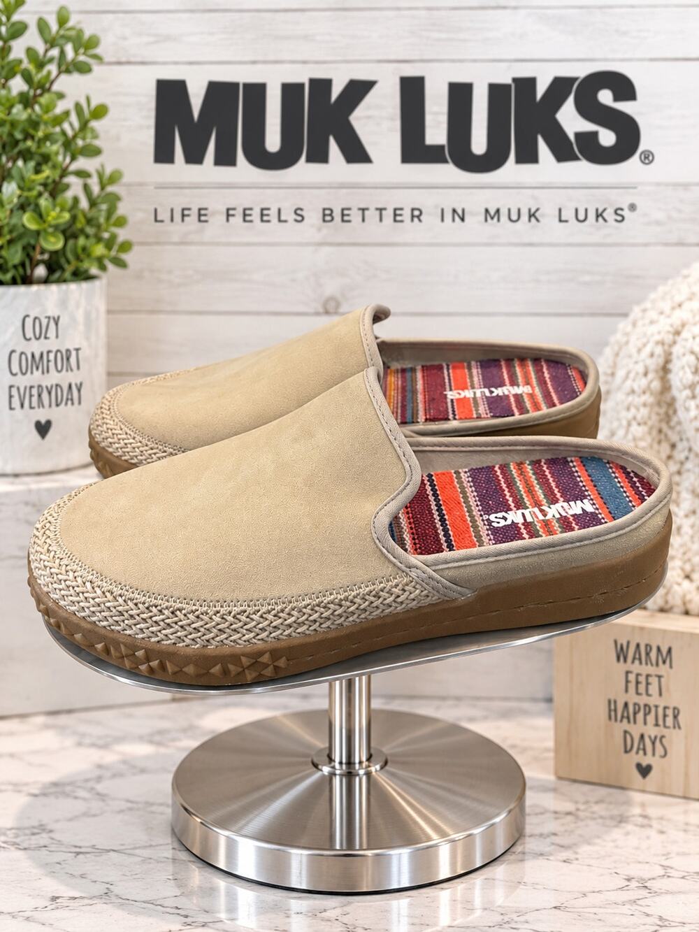 MUK LUKS NWOB Tan Slip-On Mule Clogs Braided Trim Women’s Size 8